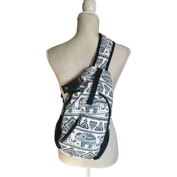 Elephant Geometric Print Sling Backpack with makeup bag & keychain Blue & White - Picture 2 of 16